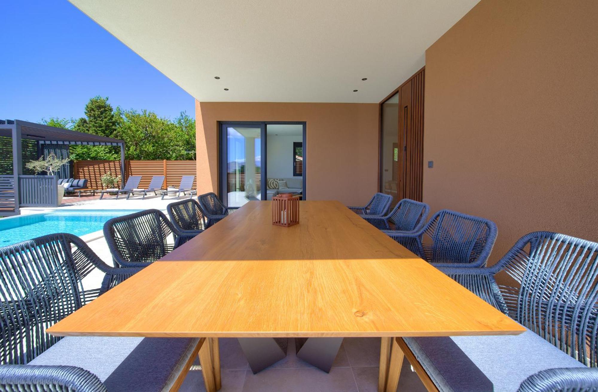 Viverum With Heated Salt Water Pool