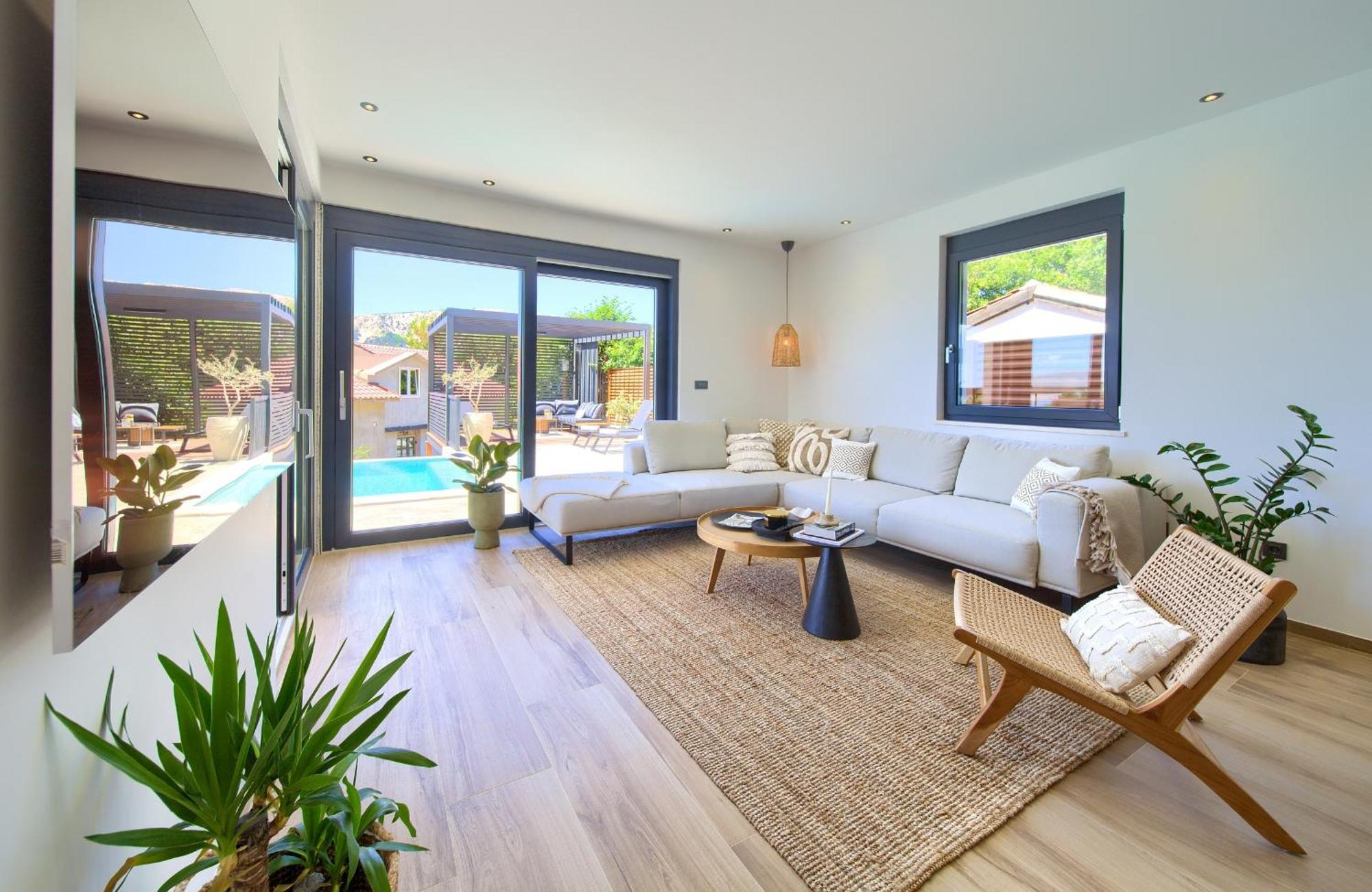 Viverum With Heated Salt Water Pool Villa *