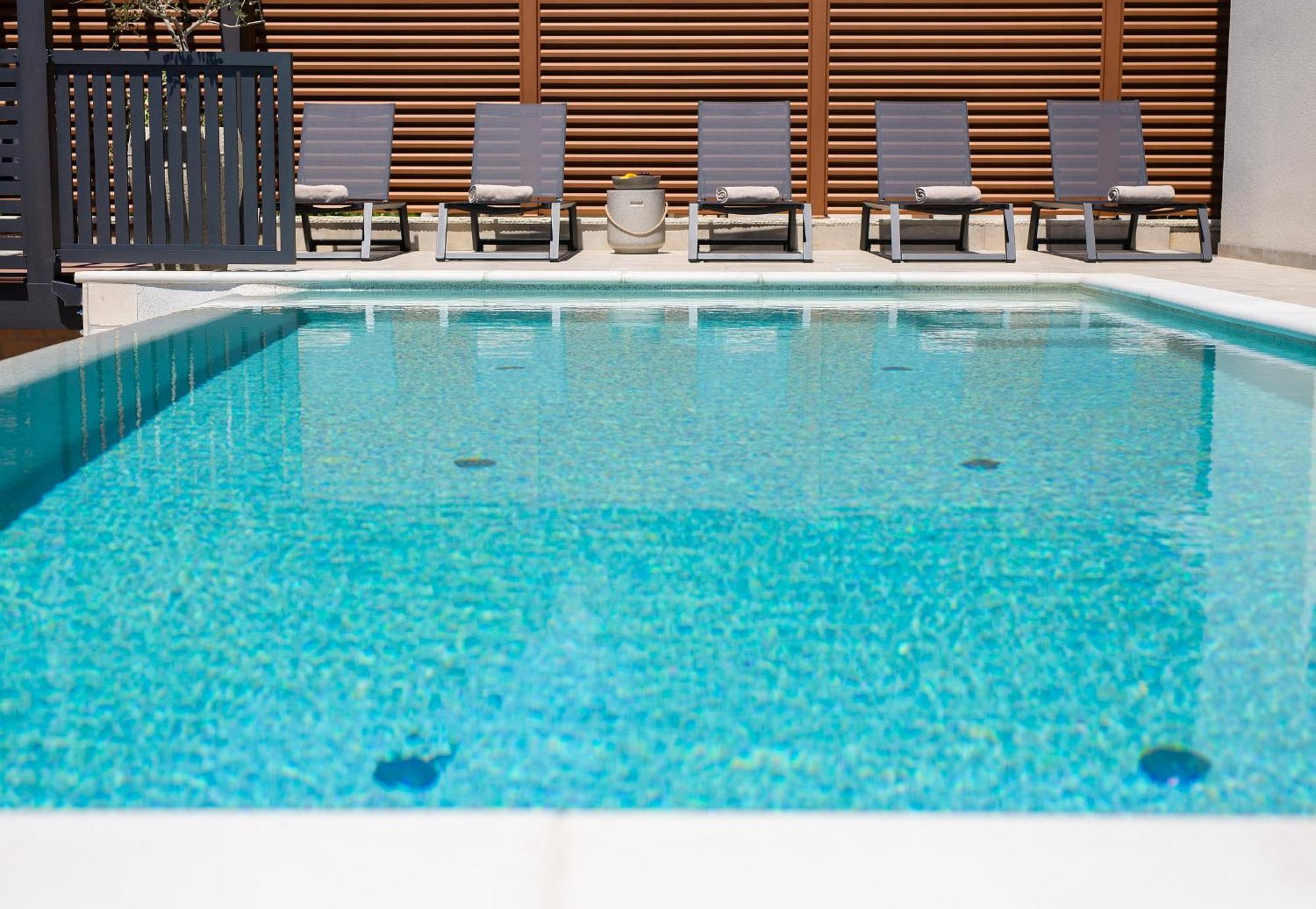 Viverum With Heated Salt Water Pool * Baska (Krk)